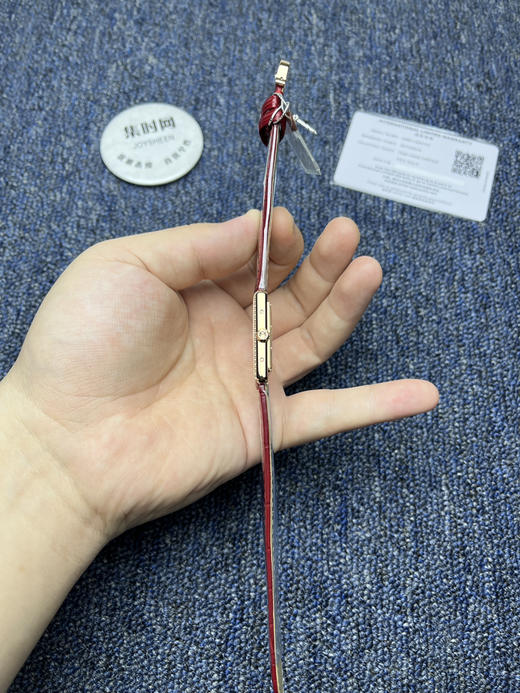 【美洲鳄鱼皮表带】化繁入简～经典重现！F1卡地亚坦克louis系列 TANK LOUIS CARTIER新配色！女士腕表 中号33.7*25.5mm 商品图5