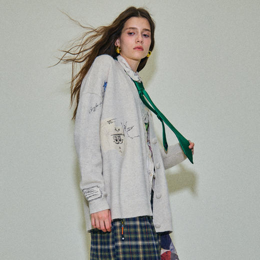 谜底针织开衫长袖2025冬季新品V领中长款亲肤保暖毛衣女254MZ1927 商品图1