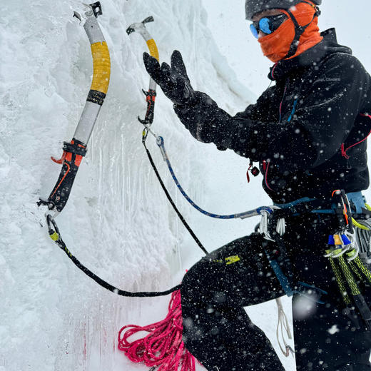 【终身保修】Voir La Montagne/见山秋冬新品男防风防泼水耐磨技术软壳冲锋衣 商品图3