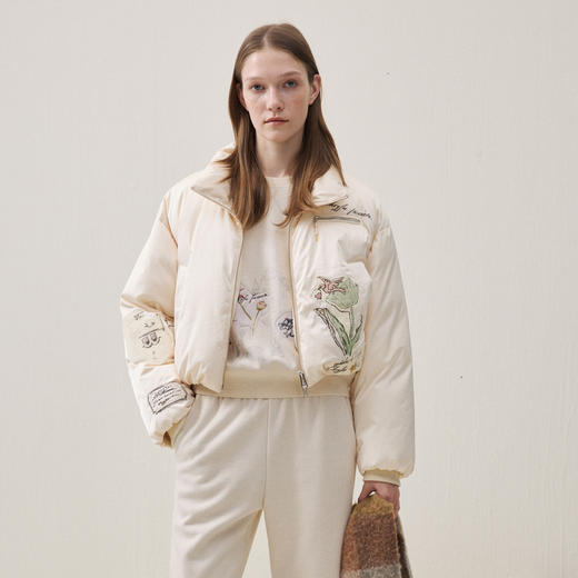 谜底立领短款羽绒服女2025冬款鸭绒抽绳下摆印花贴布绣254MY1476 商品图0