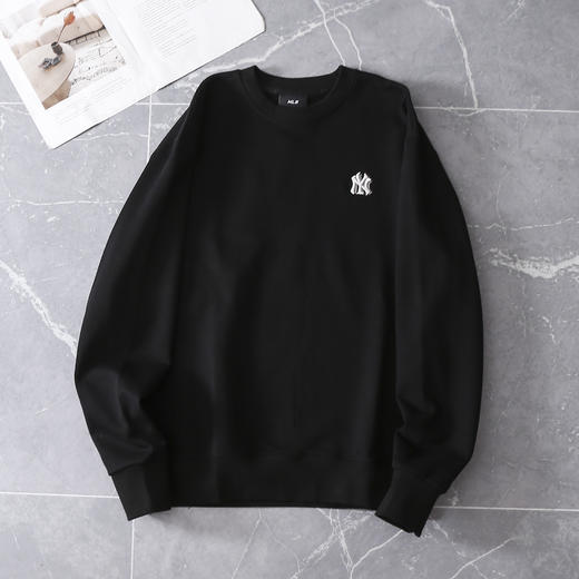 【MLB经典小标圆领卫衣MTB01】  情侣款！版型正！穿着遮肉显瘦！  随意搭配都好好看！风格随性休闲！  简简单单就能时髦出彩！ 商品图11