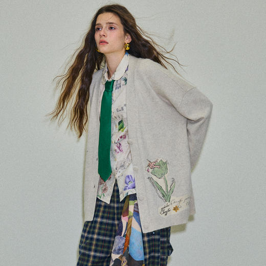 谜底针织开衫长袖2025冬季新品V领中长款亲肤保暖毛衣女254MZ1927 商品图0