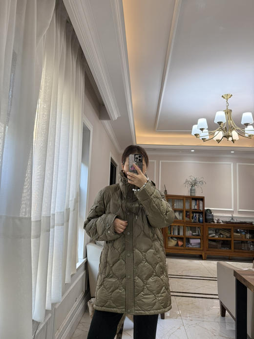 109-10渠道圆正 忙可25秋冬 苔藓绿 lombi中长款 鹅绒羽绒服 过分轻盈 松弛轻盈保暖 我穿2宽松 商品图5