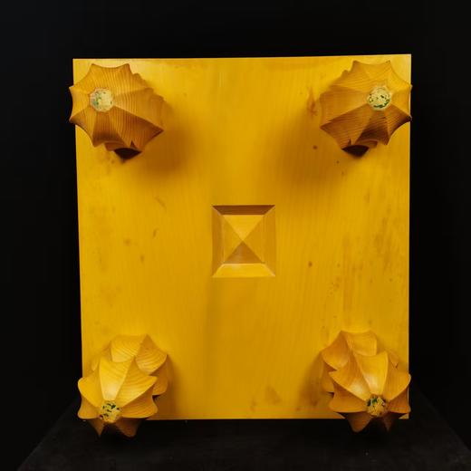 日本本榧棋墩 尺寸46*42.4  板厚21.4 整高33.4 微瑕 商品图2