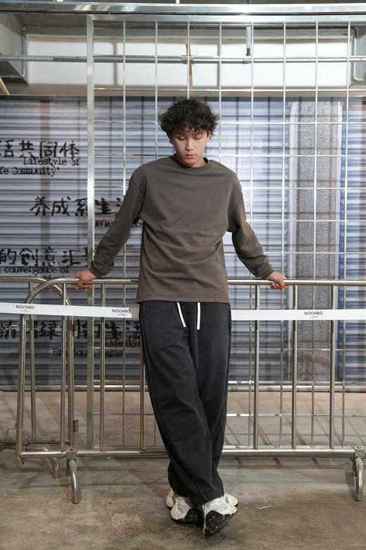 539611136简单长袖T恤 商品图1