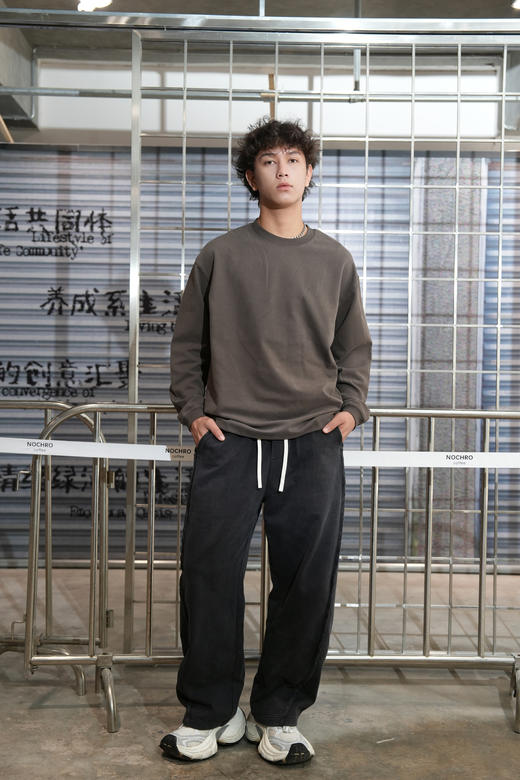 539611136简单长袖T恤 商品图0