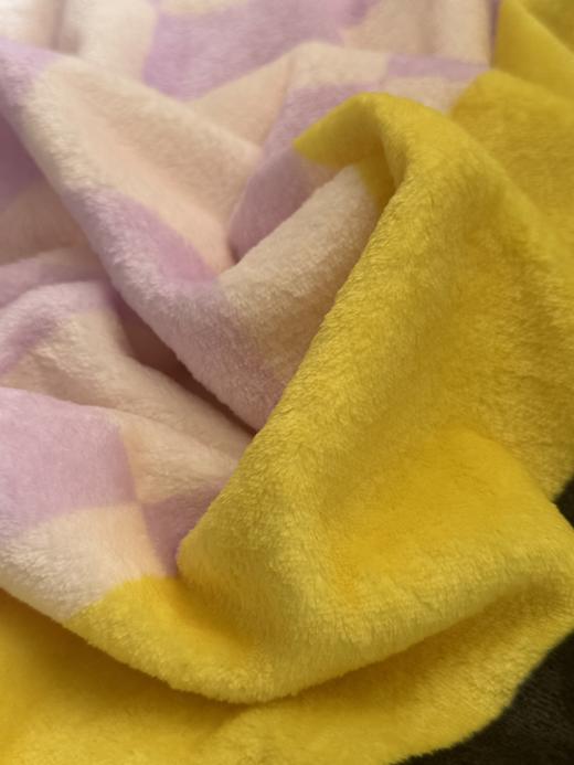 【品牌福利来袭】法国Smiley棋盘格笑脸盖毯！礼品袋包装🎁乔迁新婚送礼!简直不要太体面！人手几条❗️风靡全球53年｜ 商品图1