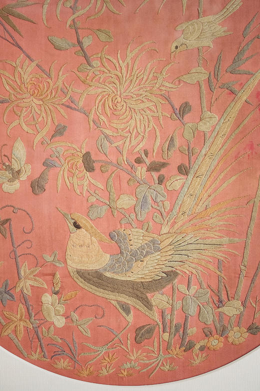 独角鹿西洋古董19世纪末中国清代出品「锦上添花」传统东方花鸟主题粉地粤绣挂屏一对 商品图4