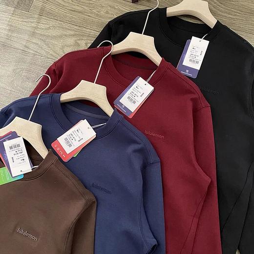 露露纯色男士圆领卫衣 商品图1