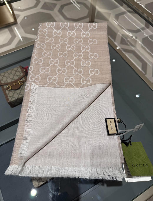 G*ucci真丝羊毛四季款围巾   男女通用 商品图1