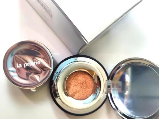 【年终限时大促】【保税仓直发·全球购】La Prairie/莱珀妮 鱼子精华气垫BB粉底液10G+替换芯10G 商品图3