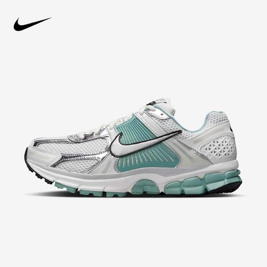 【云粉节】【8.8折】7楼NIKE耐克女子VOMERO 5银灰新款复古透气防滑运动网面跑步鞋HF1877-101吊牌价1099现价967 商品图0