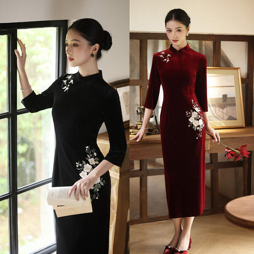 SKY 22823丝绒绣花长款七分袖复古旗袍裙 商品图0