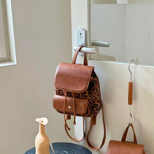 LY3159韩系双肩包-纪念日百货门店同款167294135 商品图0