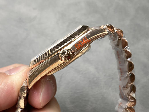 NOOB official➕星期日志型40MM：匠心复刻，致敬劳力士经典传奇，当经典腕表的魅力跨越时空，NOOB以极致匠心重塑传奇 整个手表基于正品original原版开模的m228235-0055❕ 商品图5