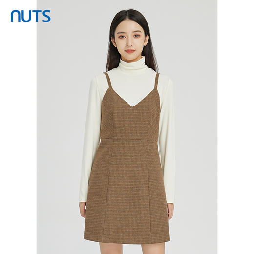 NUTS商场同款秋冬款棕色复古气质A字高腰吊带连衣裙女241104479B 商品图3