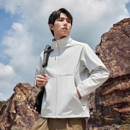 金莱克春秋单款男女同款防污耐磨透气时尚立领外套轻量化立领弹力软壳二级冲锋衣JLK25601 商品图0