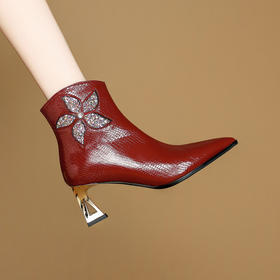 【预售5天】春秋单靴子女真皮尖头花朵水钻高跟皮靴冬季短靴粗跟及踝靴子DB&M6615