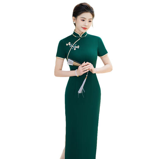 YD-3/16-03新中式复古走秀墨绿旗袍2025新款夏年轻款女收腰显瘦国风扣人心弦 商品图4