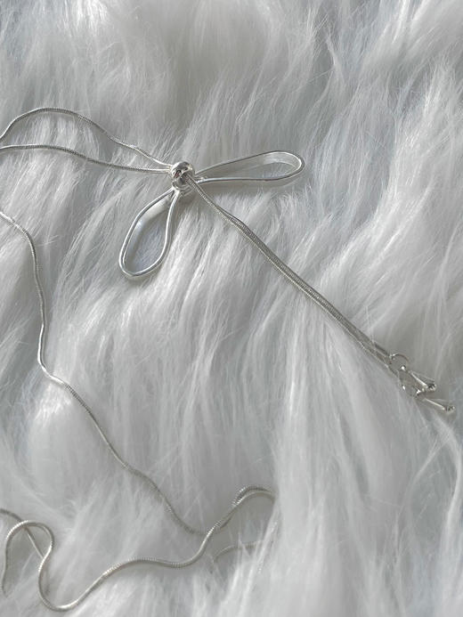 鹿鹿推荐·简约百搭蝴蝶结毛衣卫衣项链【兑换成功积分不予退回，请知悉 】 商品图1