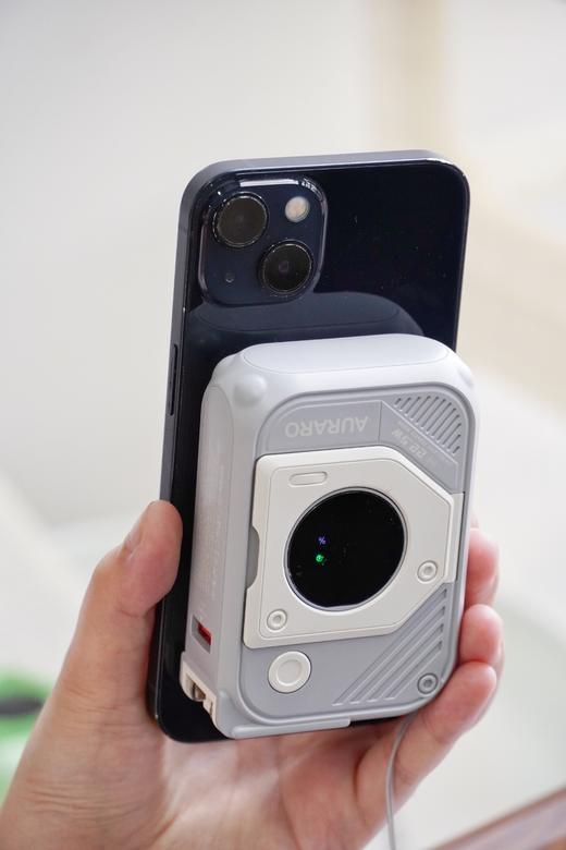 磁吸充电宝自带插座K28  10000 毫安  带支架  A-5281 商品图1