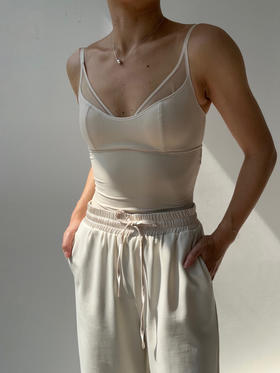 LOAM｜重塑全罩杯 长吊带上衣 [ 烟熏黑 / 暖柔沙 ]