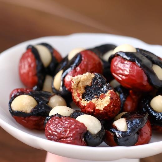 首工坊-幸福抱富枣，新疆特级红枣+血糯米+夏威夷果仁， 一口下去甜滋滋糯叽叽，能吃出三重惊喜！158g/袋（约10-15个） 商品图4