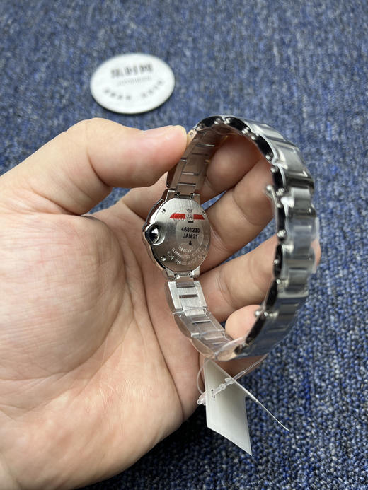 卡地亚蓝气球28mm系列钻圈款 蓝气球小号款 女士腕表 商品图5