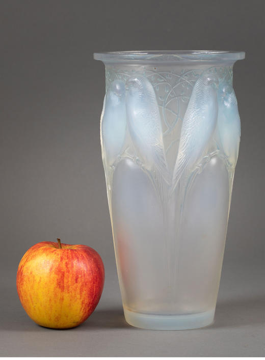 独角鹿西洋古董 1924年法国水晶工坊莱俪LALIQUE设计出品「CEYLAN 鹦鹉」主题蓝色欧泊水晶花瓶 商品图1