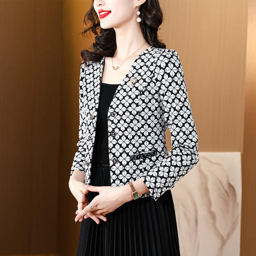 KQLE333N6921 中年妈妈贵妇人高级感穿搭百搭女士小西装时尚洋气短款小香风外套 商品图2