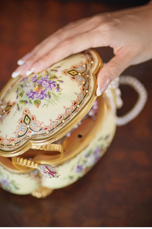 【已售】独角鹿西洋古董 19世纪末法国出品铜鎏金镶嵌「紫罗兰」主题布勒松珐琅彩绘珍宝盒 商品图2