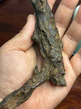 都说沉香利润厚，谁见掌柜白了头？