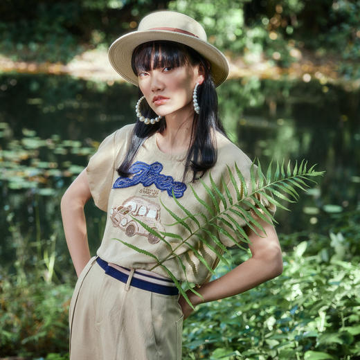 谜底短款上衣女2024夏季新品复古绣花圆领泡泡袖T恤短袖242MS0595 商品图1