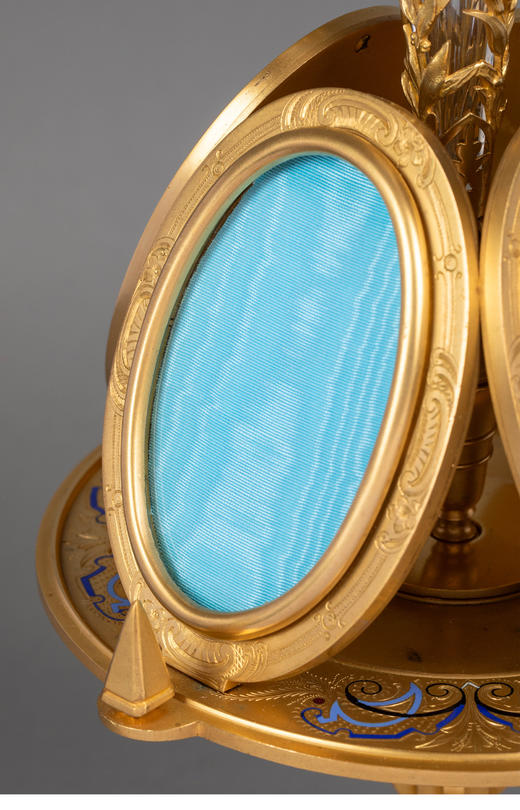 独角鹿西洋古董 19世纪末法国出品铜鎏金镶嵌珐琅彩绘装饰蓝色相框花瓶 商品图5