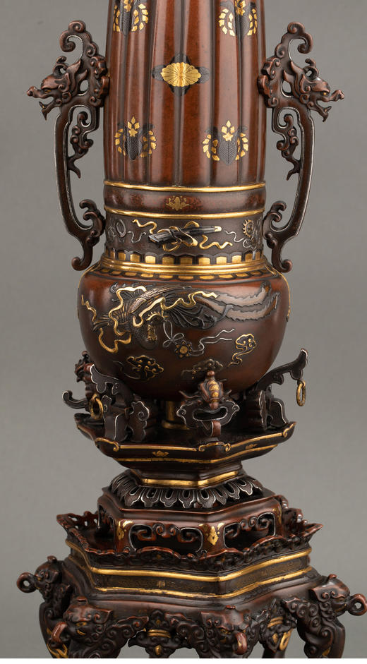 独角鹿西洋古董 1890年代日本高冈铜器名大橋三右衛門出品「古笙」造型金银象嵌赤铜香炉 商品图5