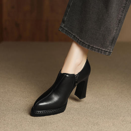 【预售5天】头层牛皮粗跟深口单鞋，简约通勤高跟小皮鞋RLJR&D457 商品图1