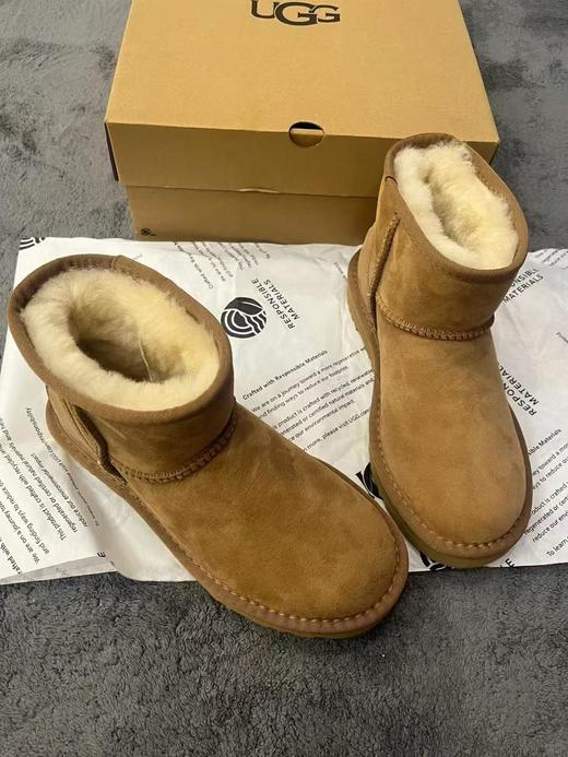 【只可换码 不退货】UGG直筒平口经典短筒雪地靴（XR） 商品图4