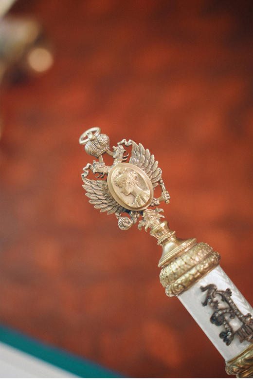 独角鹿西洋古董 19世纪俄罗斯出品纯银镀金贵族双面肖像镶嵌钻石白色玑镂珐琅碧玉翻书杖 商品图5