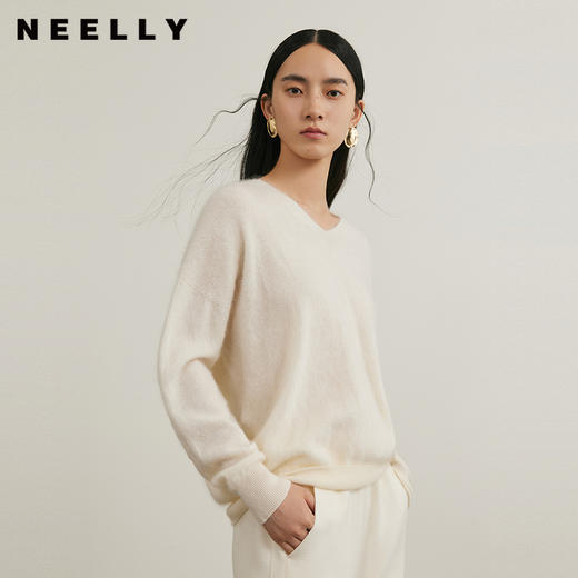 NEELLY纳俪商场同款冬季新款羊绒针织衫女基础V领慵懒百搭针织衫N25104A04553 商品图0