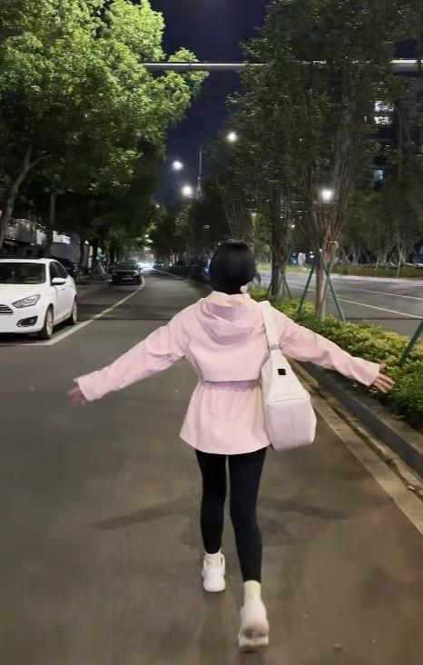 4楼MOLYVIVI山行小蛮腰外套 款货号：MLLJ25101 吊牌价378  折后302 商品图6