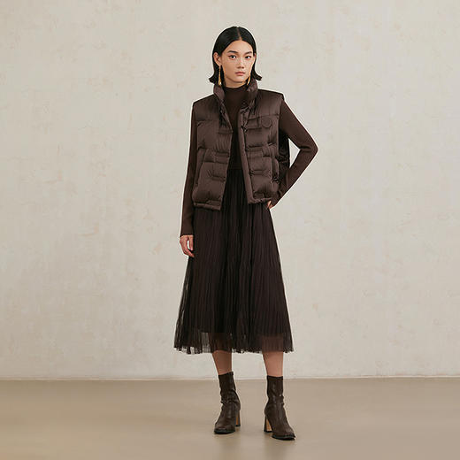 NEELLY纳俪商场同款冬季新款复古美拉德无袖马甲羽绒服女保暖外套N25104D04578 商品图2