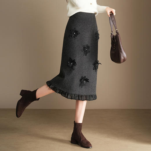 YGLR-A071-Y时尚花边+手工花半身裙高腰包臀裙中长款针织毛线裙包臀裙 商品图1