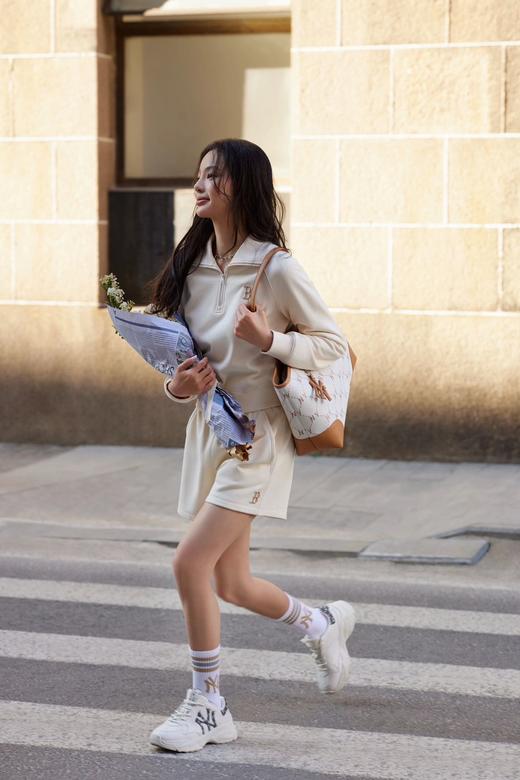 MLB斜1ogo大托特包 男女情侣百搭老花系列大容量通勤托特包24夏季新款 商品图5