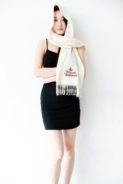 糯叽叽的手感，山羊绒大流苏围巾。重工刺绣刺绣长条围巾C101168 商品图11