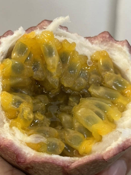 蜜桃百香果 果肉饱满 鲜甜多汁 VC炸弹 纯天然果汁 美味又健康～ 商品图0