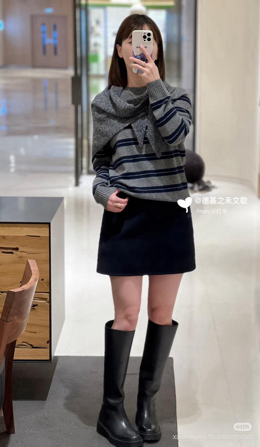 1011-9 终于现货 极限特惠 小禾 绵羊毛牦牛绒混纺 丰盈蓬松 柔滑细腻 保暖时髦 圈圈绒三角巾 实用围巾 商品图14