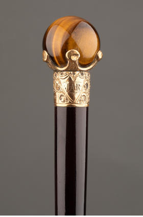 【已售】独角鹿西洋古董 1880-1910年代英国维多利亚时代出品银镀金精雕镶嵌虎眼石杖柄硬木绅士手杖