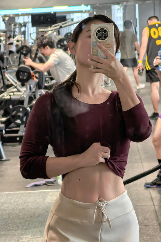 逸红颜周末小集市【轻呼吸】5A级黑标羊毛美雅碧 五合一恒温热抗菌 修身显瘦 圆领长袖运动衫 商品图2