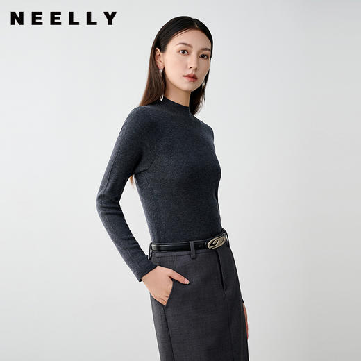 NEELLY纳俪商场同款冬季新款高级感灰色小立领羊毛打底衫针织衫女N25104A07701 商品图0