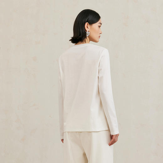 NEELLY纳俪商场同款冬季新款白色T恤女字母印花宽松圆领百搭显瘦N25104T04521 商品图1